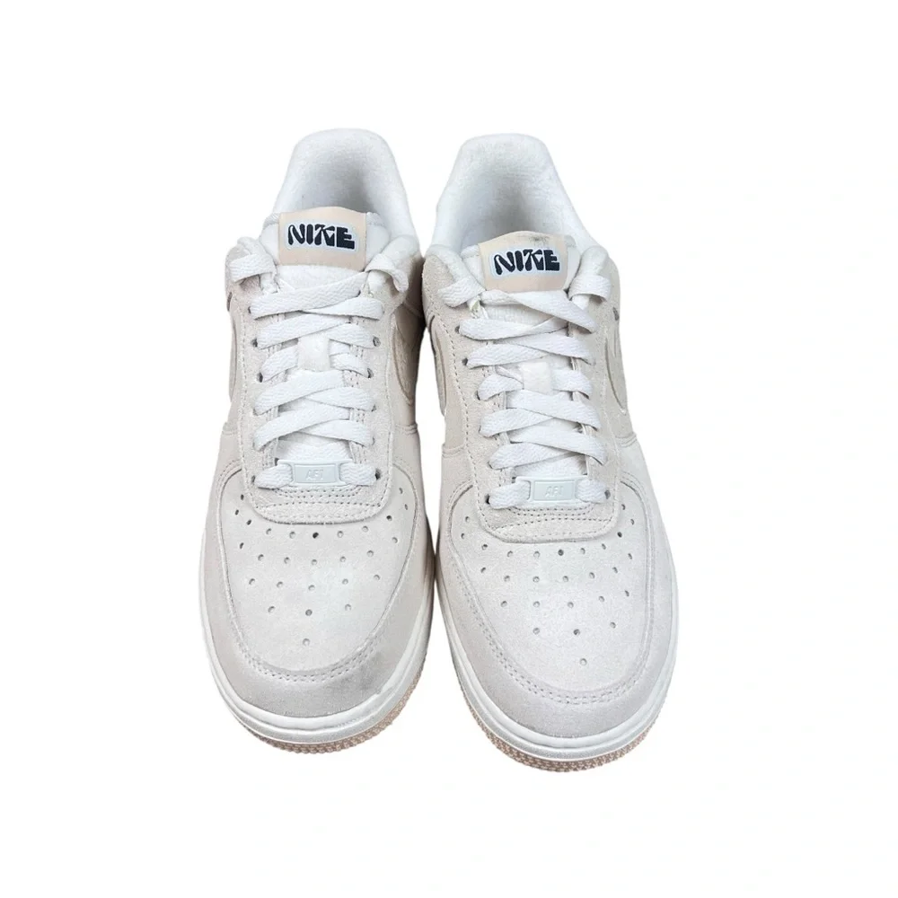 Nike Women's Air Force 1 Low '07 SE Sanddrift Gum Fleece‎ SZ 8.5